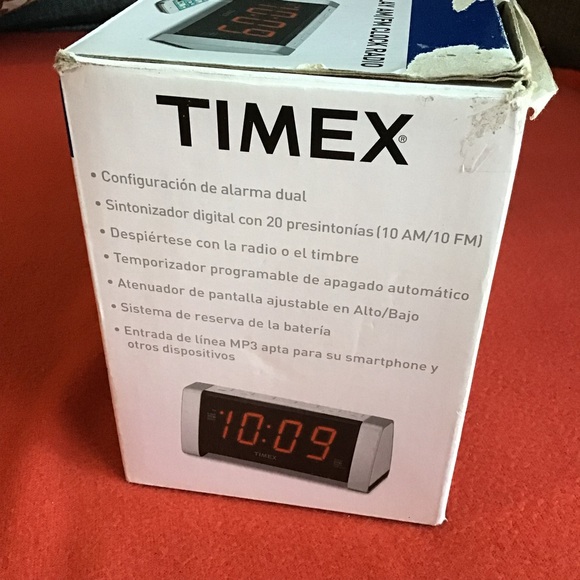 Timex Jumbo Display AM/FM Clock Radio Model T235 - Picture 5 of 8
